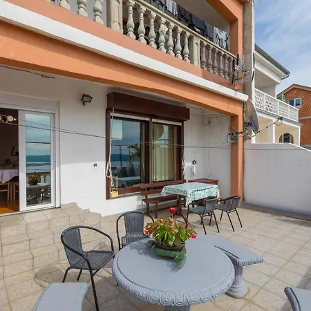 Julija Apartamento Dramalj